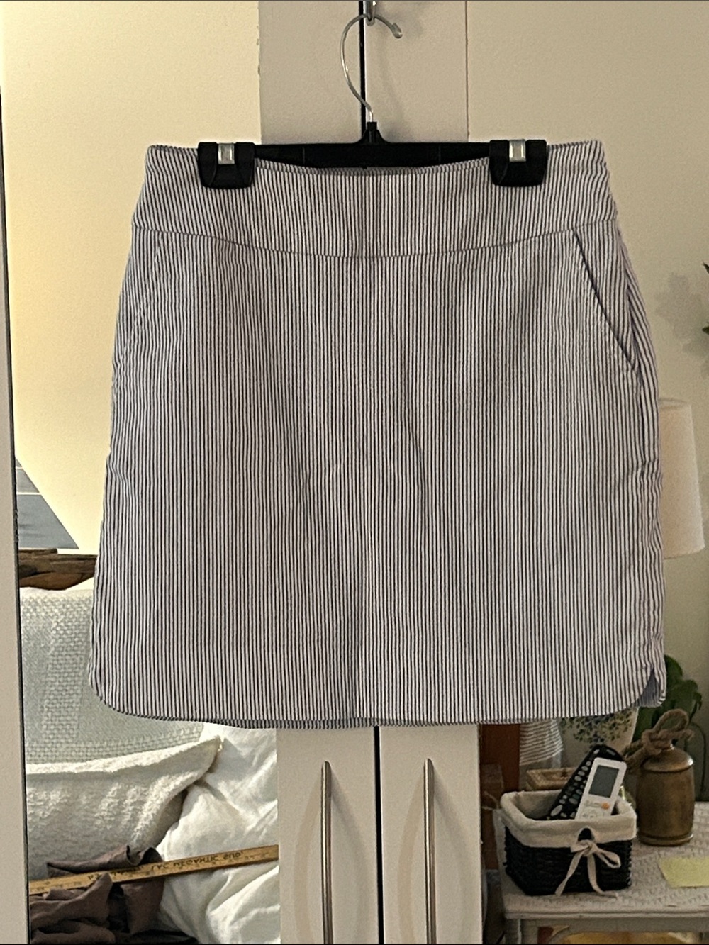 🔵 stretchy skirt shorts Striped in White & Navy - Casual A-Line Brand: S.C.&CO
